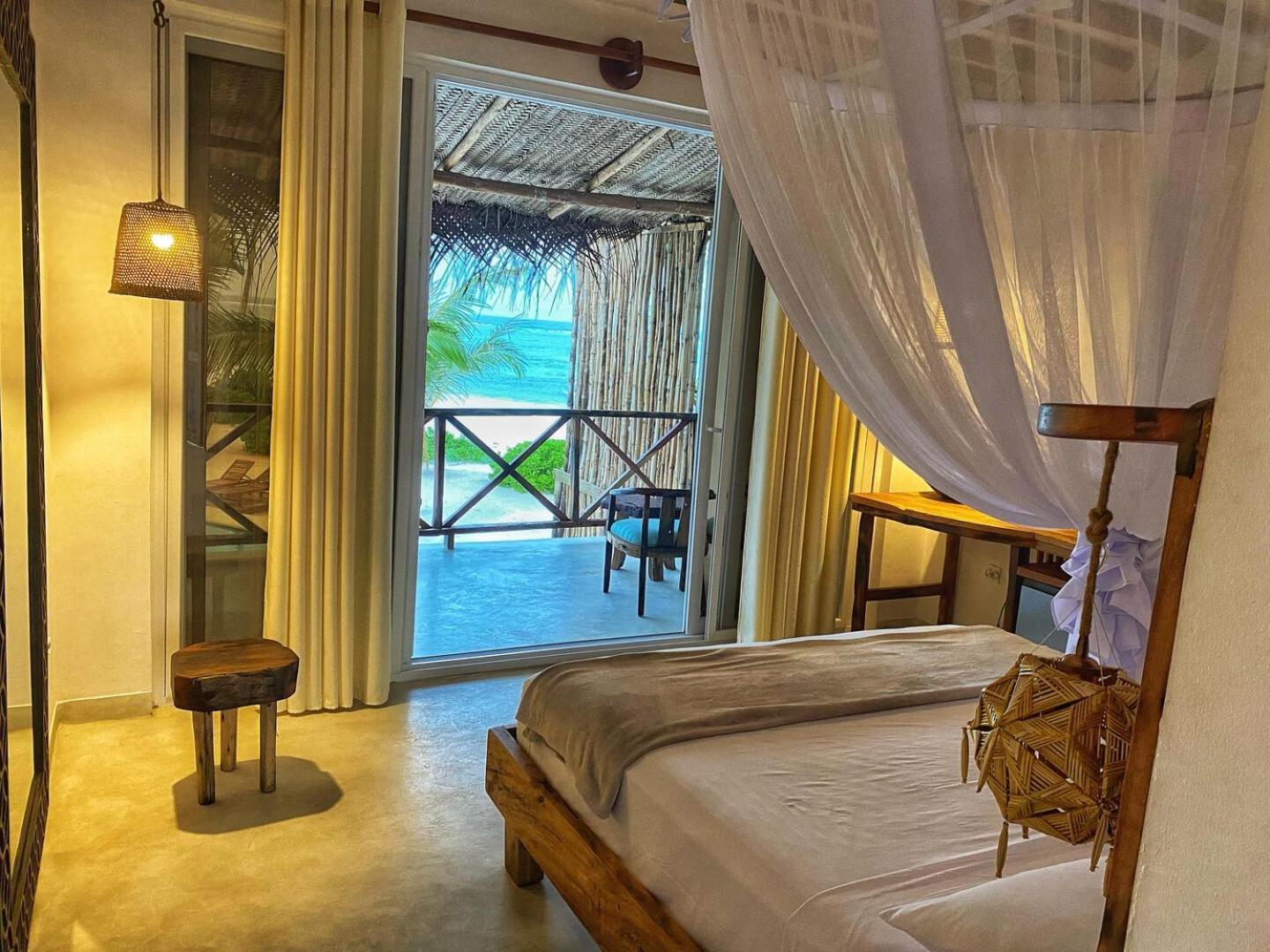 Infinity Beach Boutique Hotel & Spa มาเทมวu ภายนอก รูปภาพ